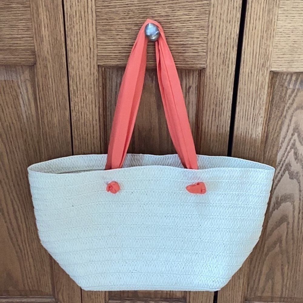 Cream colored straw tote, beach bag with coral fabric straps - Picture 2 of 16